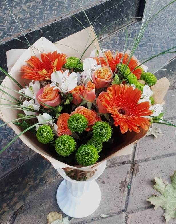 Букет цветов из: Герберы, Хризантемы, Альстромерии и Розы в Кондинское