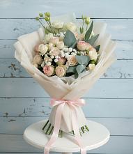 Букет цветов из:  Розы и Лизиантусы в Кондинское