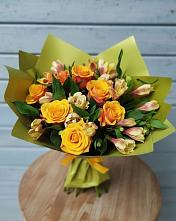 Букет цветов из:  Альстромерии и Розы в Кондинское