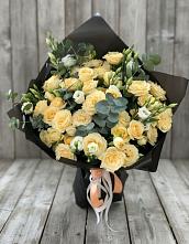 Букет цветов из:  Розы и Лизиантусы #REPLACE_PRED# Кондинское