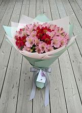 Букет цветов из:  Альстромерии #REPLACE_PRED# Кондинское