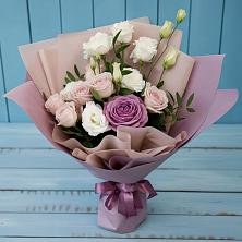 Букет цветов из:  Розы и Лизиантусы в Кондинское