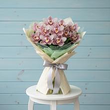 Букет цветов из:  Орхидеи и Розы в Кондинское
