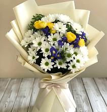 Букет цветов из:  Ирисы, Хризантемы и Розы #REPLACE_PRED# Кондинское