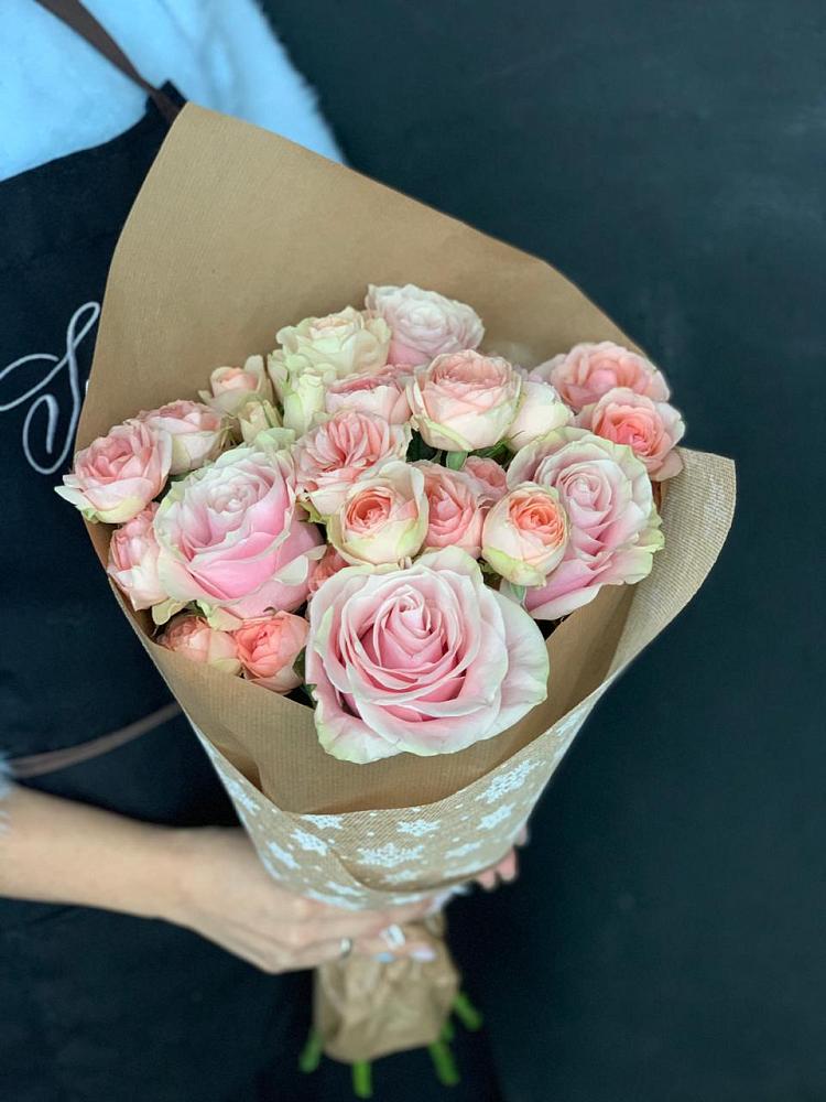 Букет цветов из: Хризантемы и Розы в Кондинское