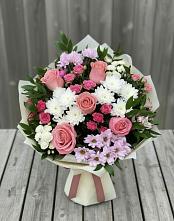 Букет цветов из:  Альстромерии, Гвоздики, Розы и Хризантемы в Кондинское