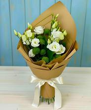 Букет цветов из:  Хризантемы и Лизиантусы #REPLACE_PRED# Кондинское