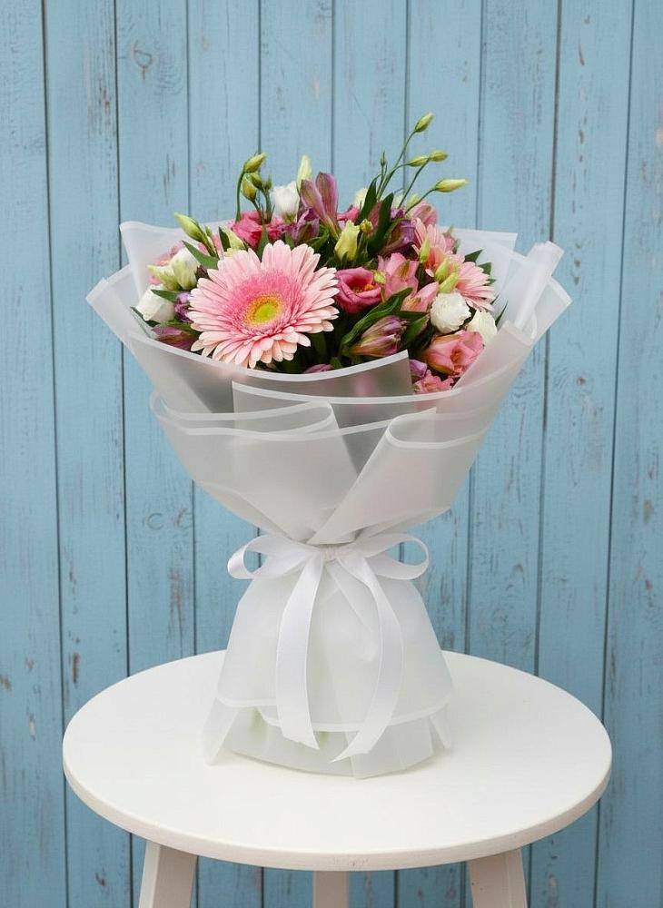 Букет цветов из: Герберы, Альстромерии и Лизиантусы в Кондинское