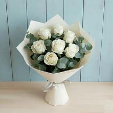 Букет Белые розы в Эвкалипте в Кондинское