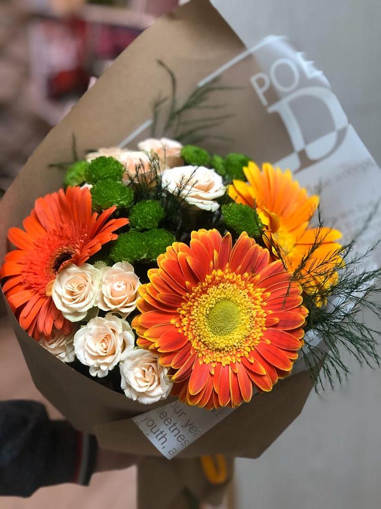 Букет цветов из: Герберы, Хризантемы и Розы в Кондинское