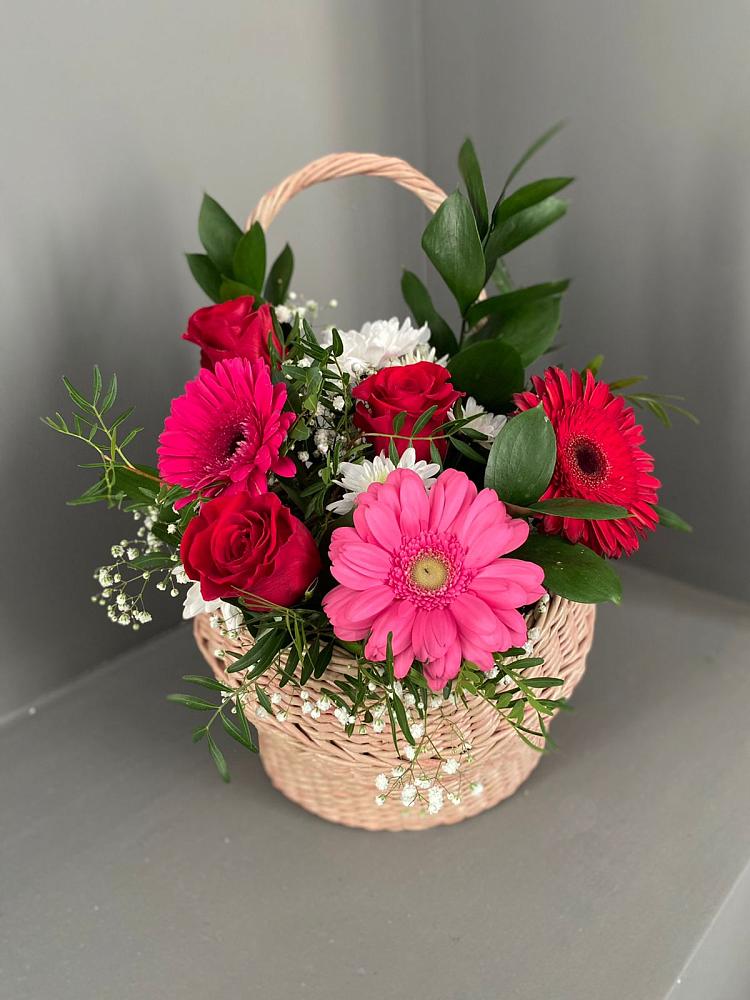 Цветочная композиция из Розы, Хризантемы и Герберы в корзине в Кондинское