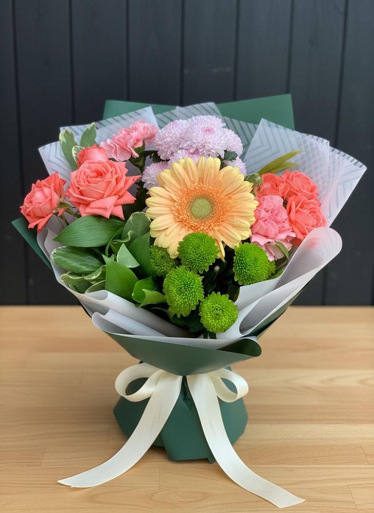 Букет цветов из: Гвоздики, Розы, Герберы и Хризантемы в Кондинское