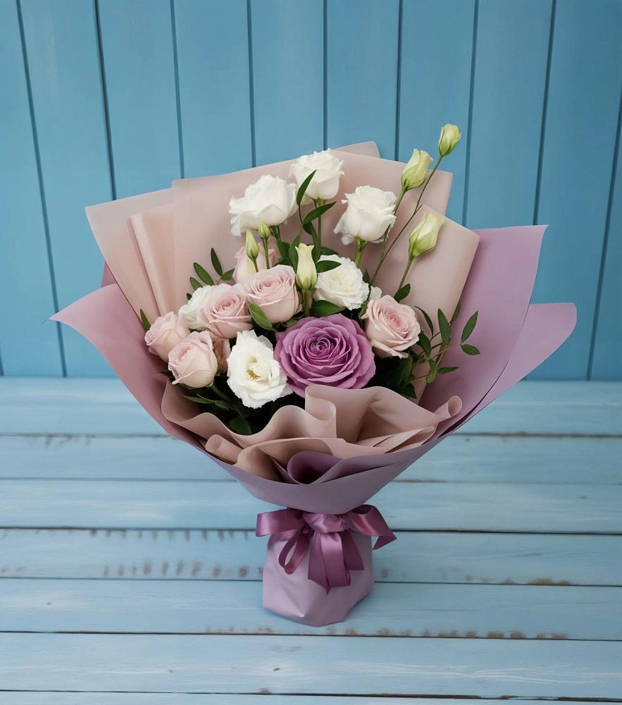 Букет цветов из: Розы и Лизиантусы в Кондинское